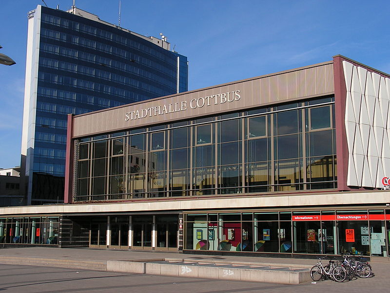 tl_files/Aktuelles/800px-Stadthalle.jpg